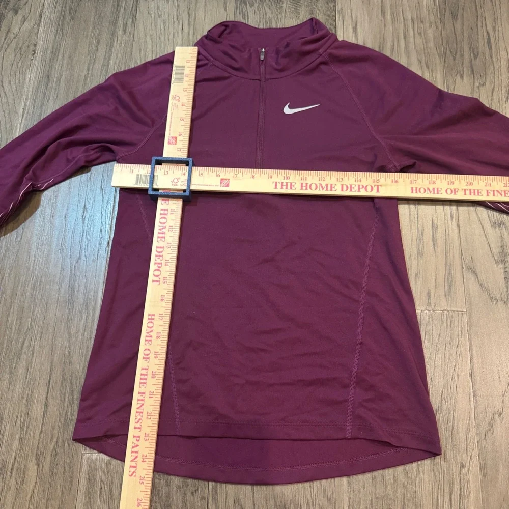 Nike Dri-Fit Running Top XS Womens Quarter Zip Pullover Plum Long Sleeve‎